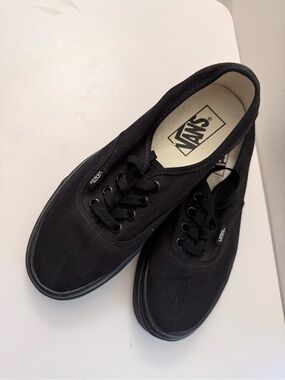 Vans Black Low-Top Canvas Sneakers